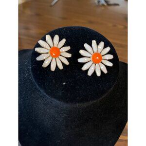 1960’s daisy gold tone, white and orange enamel daisy clip earrings